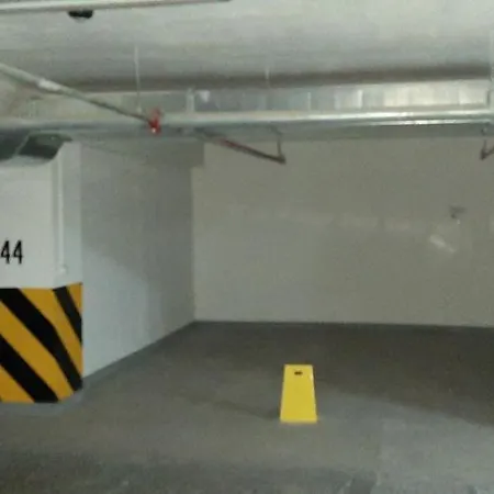 Gabriela & Marjan Luxury Self Check-in Flatiron