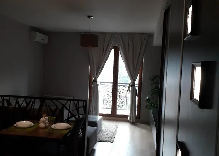 Gabriela & Marjan Luxury Self Check-in Flatiron *